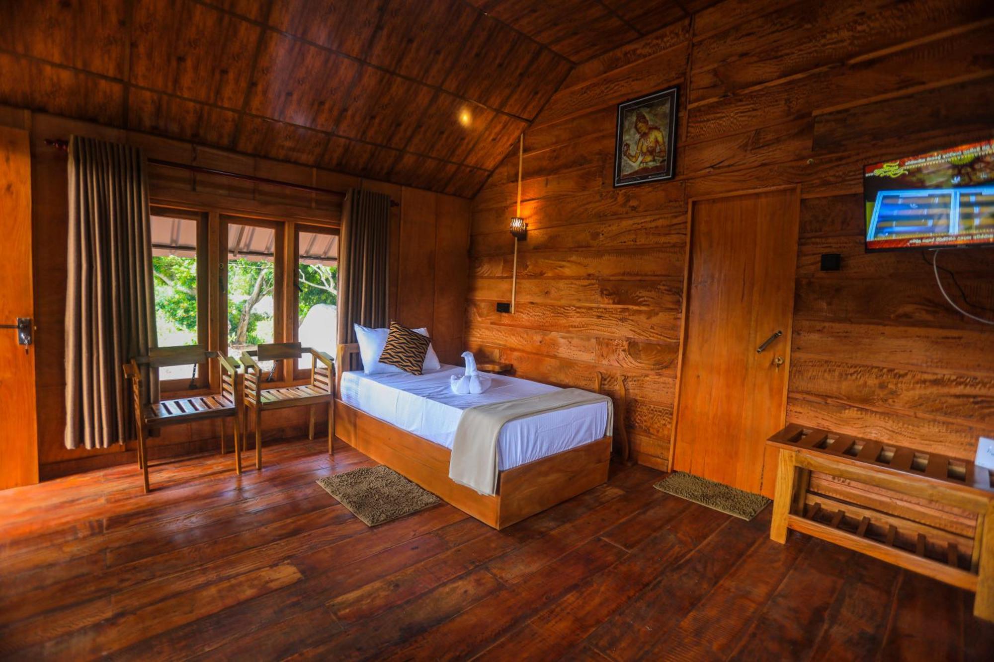 Lion Wood Treehouse Villa Talkote Ngoại thất bức ảnh